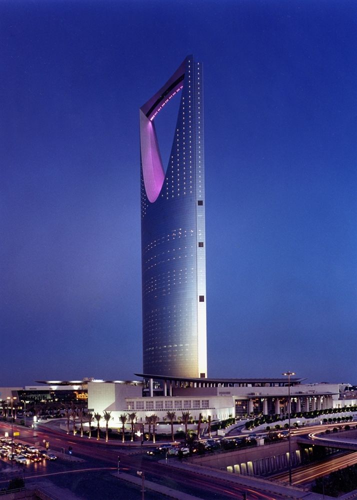 Four Seasons Hotel Riyadh image 1